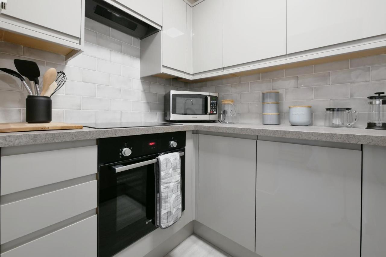 Апартаменты Crewe Short Lets 1 Victoria Court, Кру Экстерьер фото