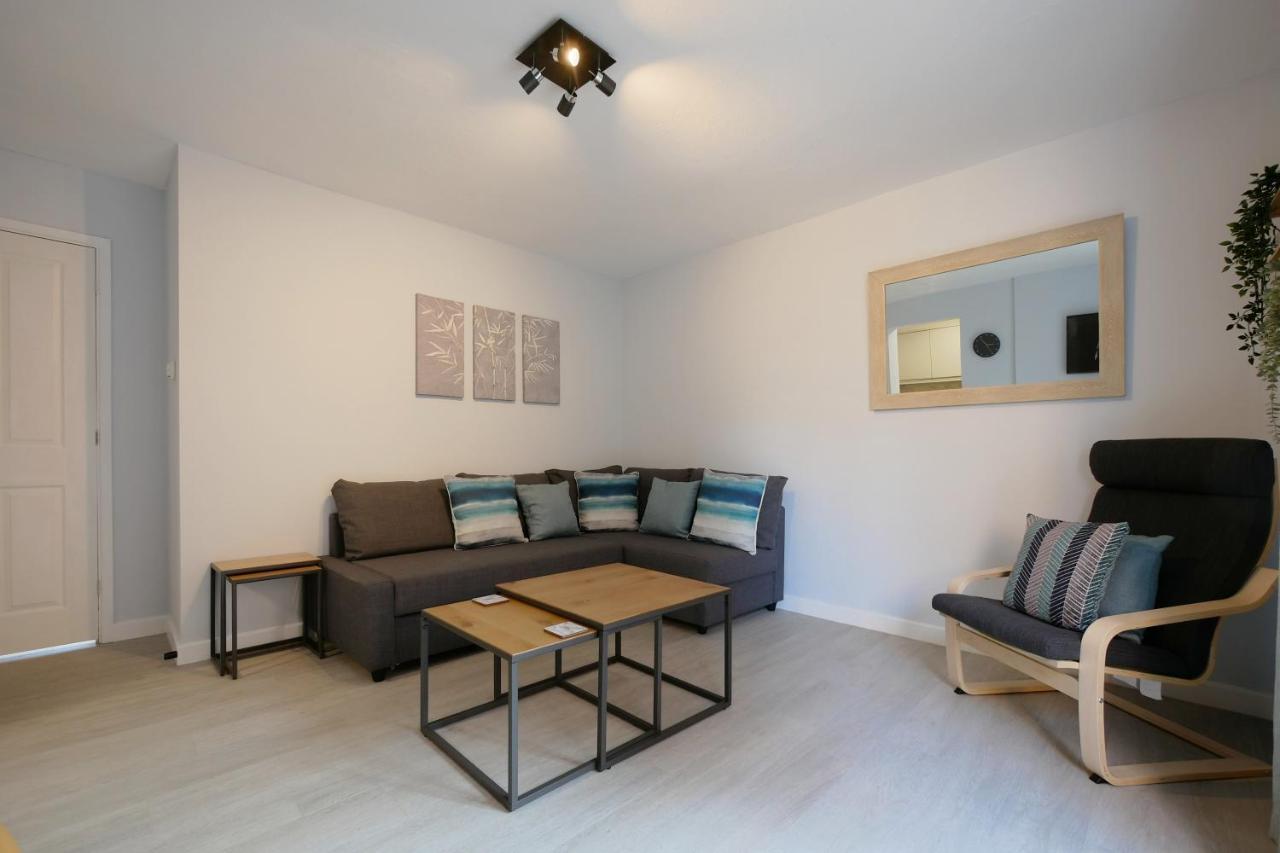 Апартаменты Crewe Short Lets 1 Victoria Court, Кру Экстерьер фото
